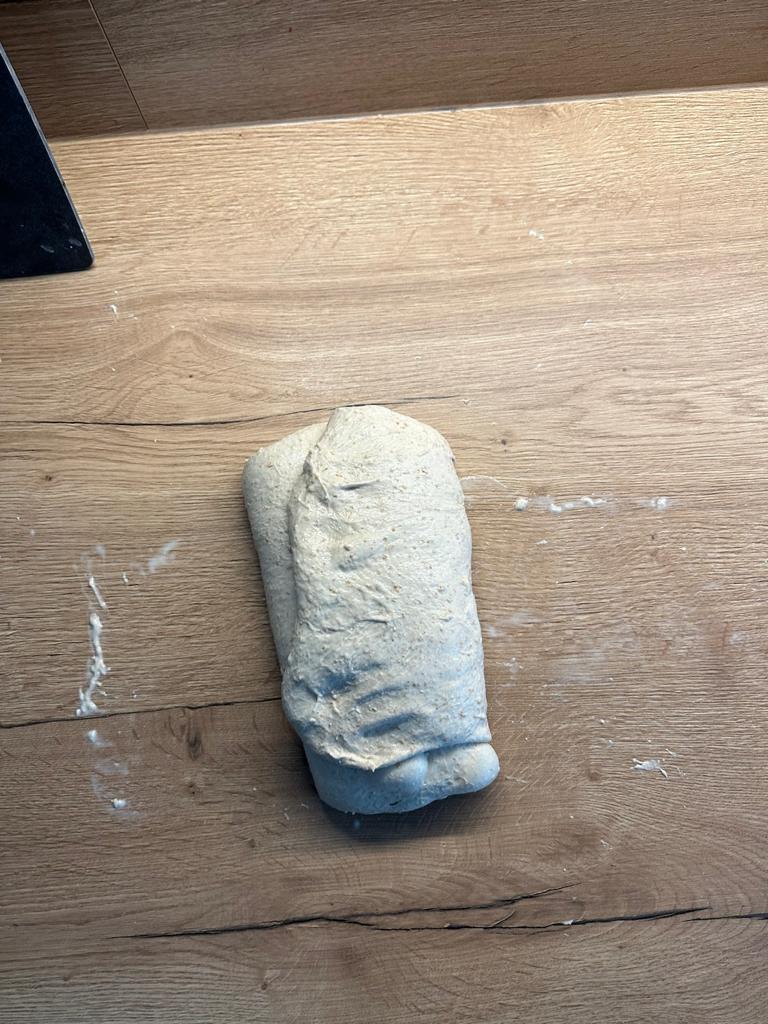 Teig zusammengerollt